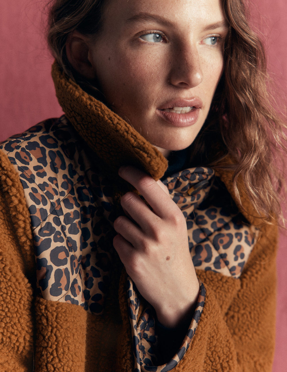 Wendbarer Mantel aus Teddyfell-Mix-Mohair, Leopardenmuster - Image 4