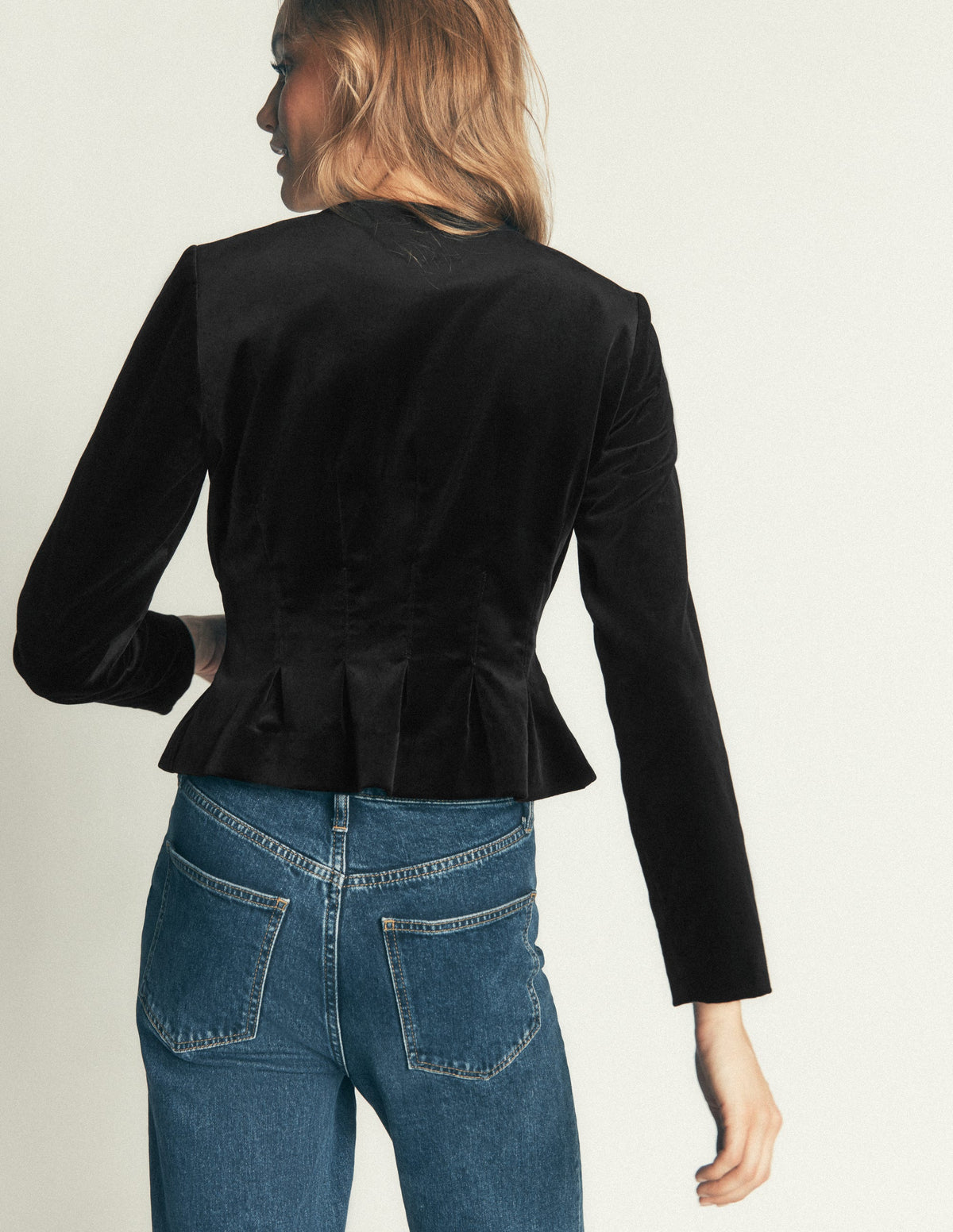 Taillierte Samtjacke-Schwarz-3